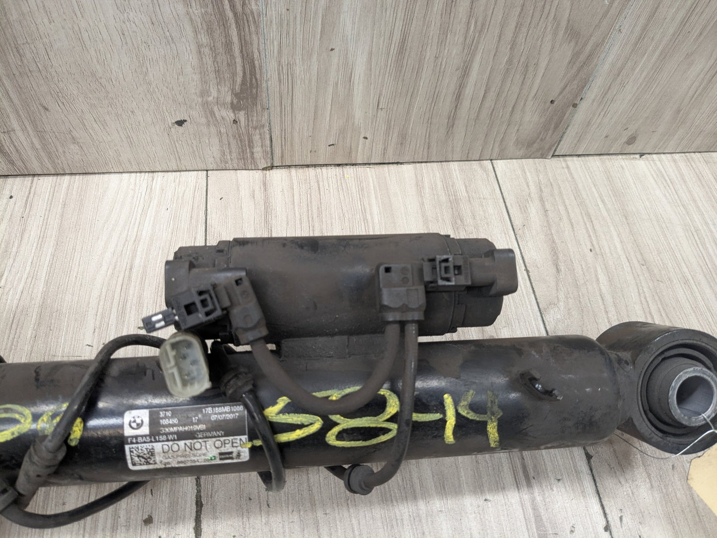 17-23 OEM BMW G30 M550 Rear Right Passenger Side Spring Strut Shock Absorber VDC