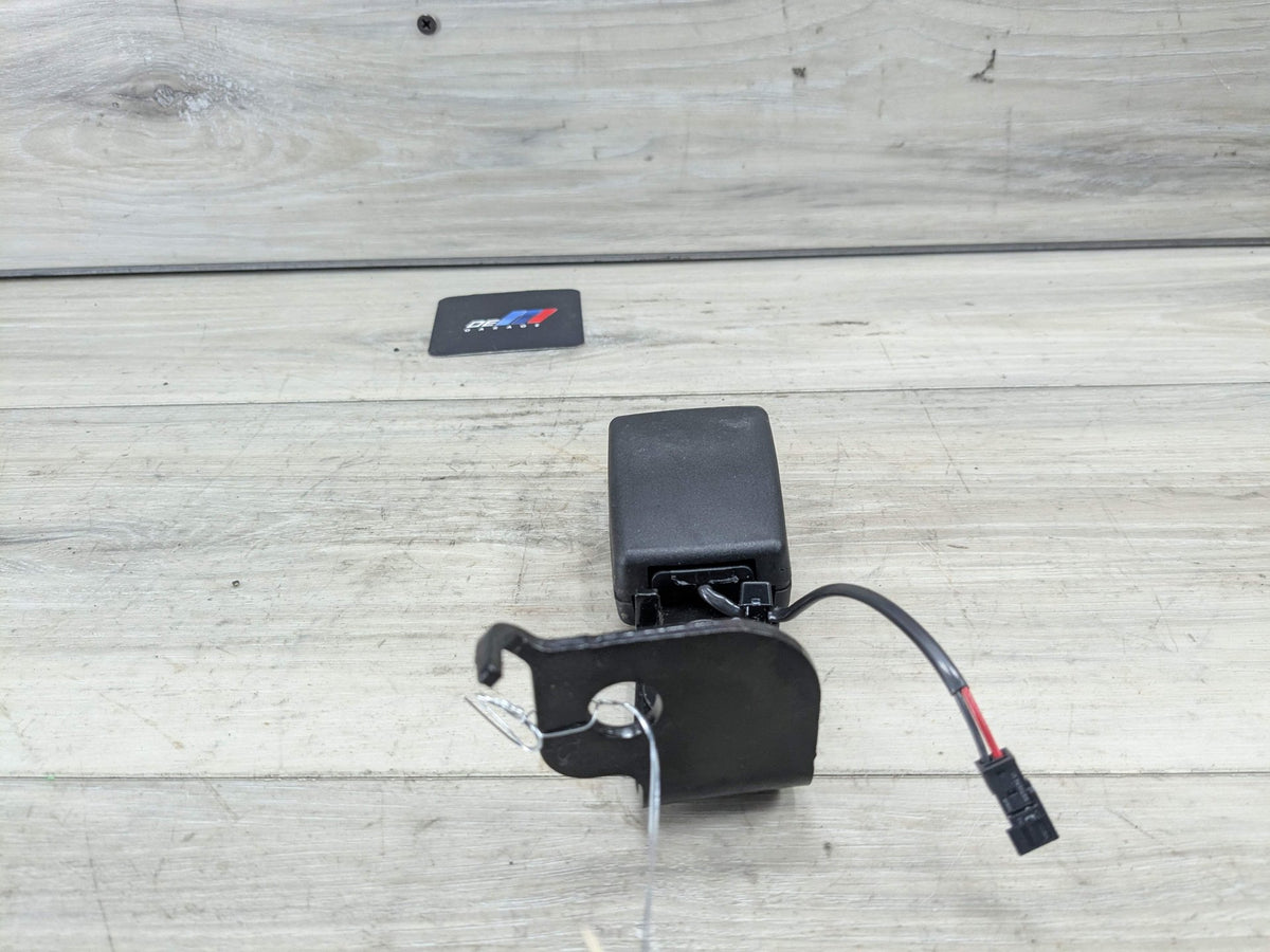 18-25 OEM BMW G01 F97 X3M X4M REAR Left Driver Side SeatBelt Seat Belt Buckle
