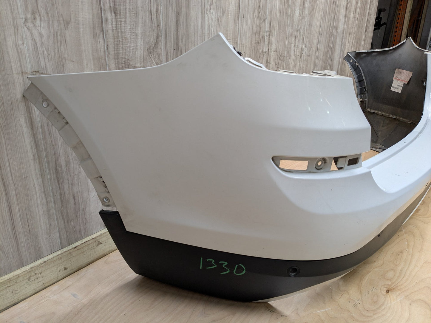 *11-17 OEM BMW F25 X3 28i 28iX 35iX Rear Bumper Cover w/ Diffuser White 300 ALPINWEISS III (300)