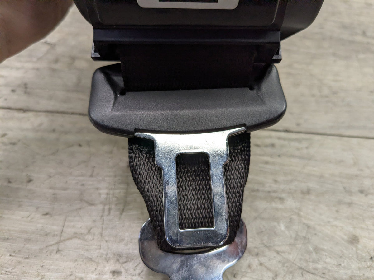 2017-2023 BMW M550i G30 Rear Middle Center Seatbelt Seat Belt Retractor 7430061 OEM BMW F90 M5 G30 530 540 Rear Center Middle Upper Seatbelt Seat Belt Retractor OEM