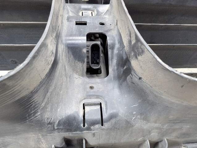 OEM BMW F10 528 535 Front Lower Radiator Air Duct Grille