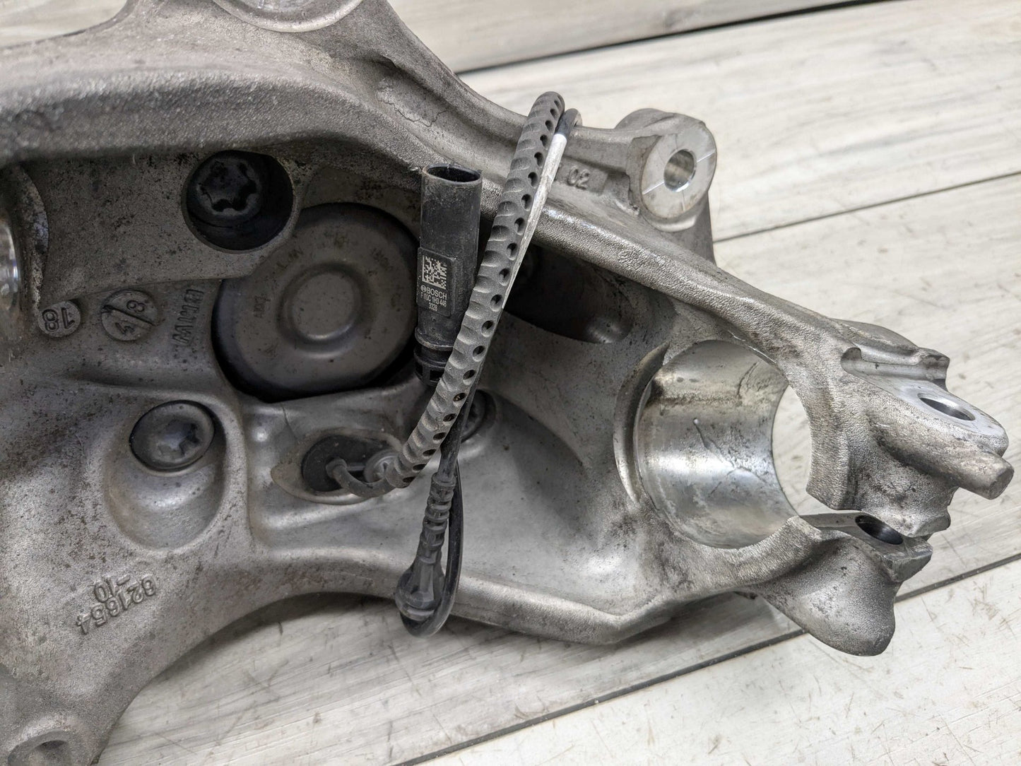 19-25 OEM BMW G20 G22 G23 FRONT Left Driver Hub Spindle Knuckle Bearing RWD