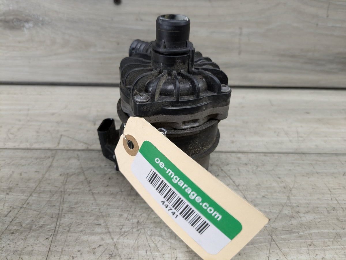OEM BMW F22 F30 F32 F36 F87 335 435 Engine N55 Auxiliary Electric Water Pump