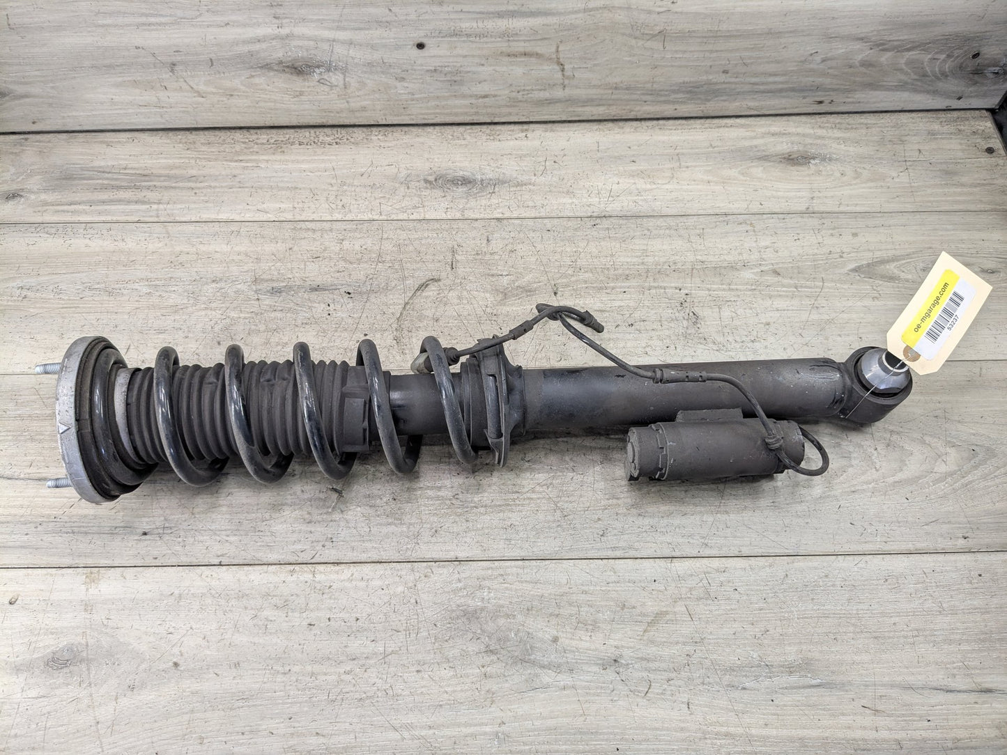 17-23 OEM BMW G30 M550 Rear Right Passenger Side Spring Strut Shock Absorber VDC