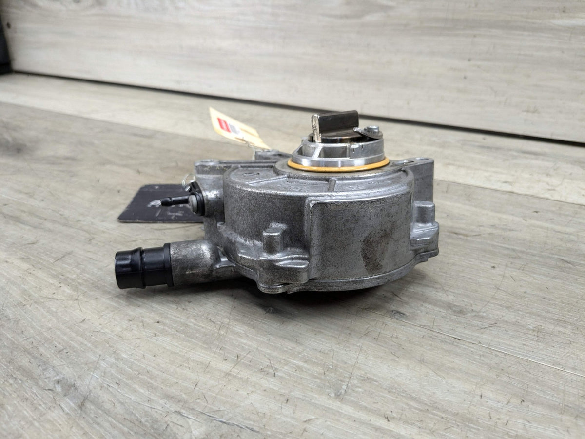 10-19 OEM BMW F10 F12 550 650 750 M5 M6 X5 X6 F86 Engine N63 S63 Vacuum Pump
