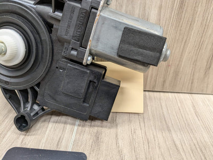 2021 BMW M340i G20 Front Left Driver Door Window Glass Regulator Motor 8498859 OEM BMW G20 G80 330 M340 M3 FRONT Left Driver Side Door Window Regulator Motor