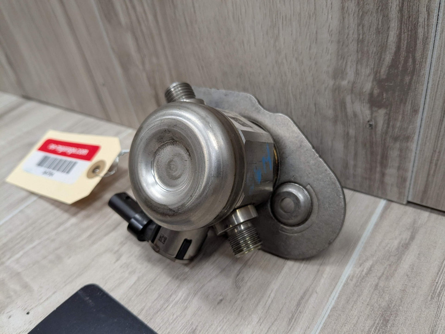 2018 BMW X3 G01 Engine Motor HPFP High Pressure Fuel Pump 7642466
