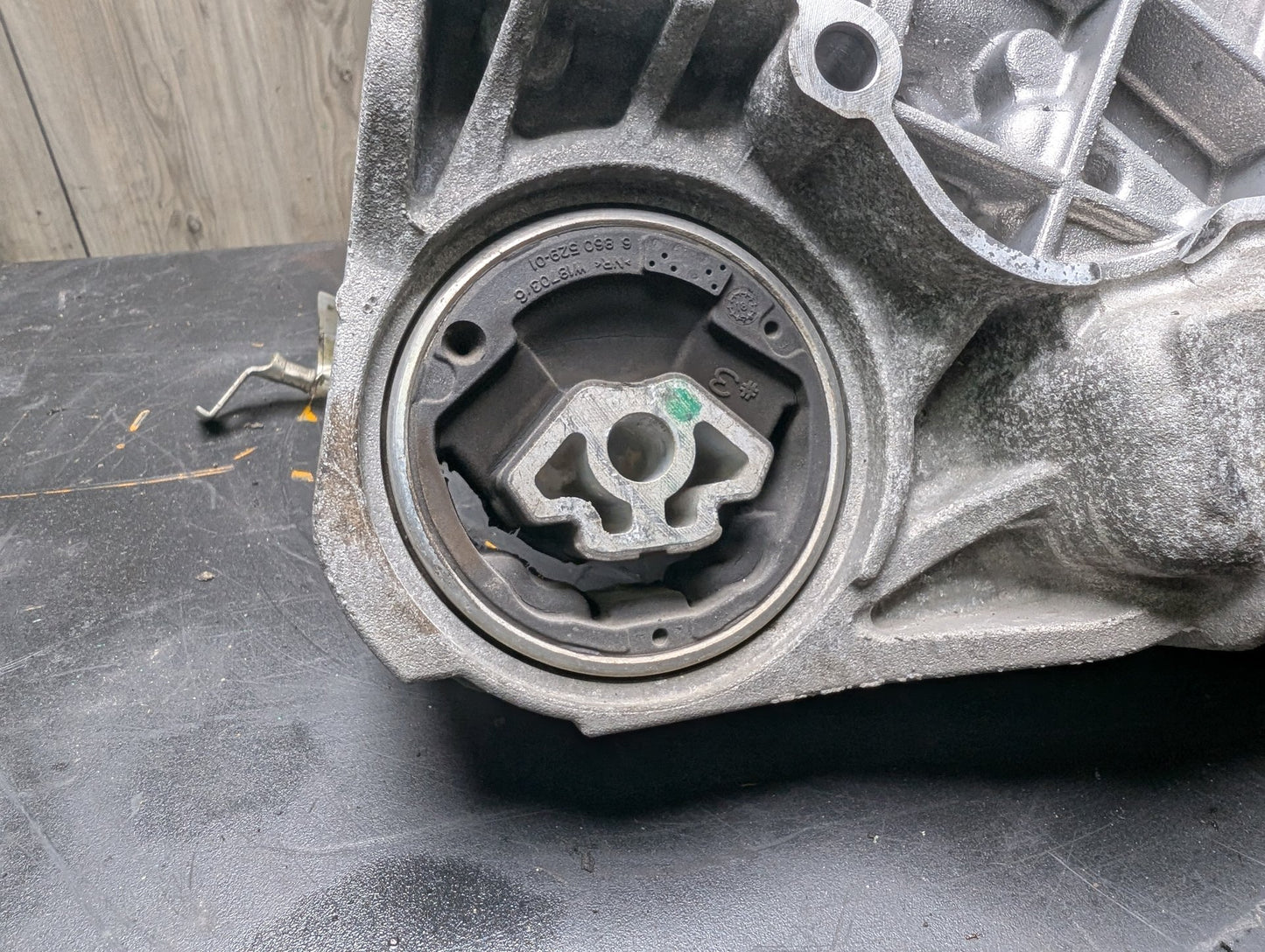2018 BMW M550i N63B44O2 Transmission Transfer Case 87202k 8485036