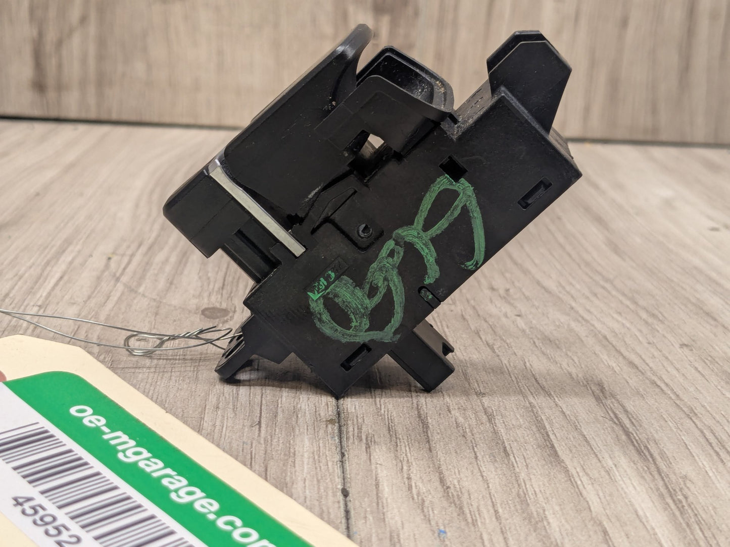 OEM BMW F90 M5 G30 G01 X3 G02 X4 F97 F98 Parking Brake Auto Hold Switch BLACK