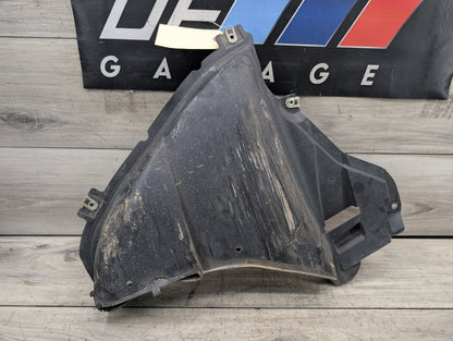 2017-2023 BMW M550i G30 Front Left Driver Wheel Fender Liner Splash Guard 8060031 OEM BMW G30 530 540 M550 M SPORT Left Under Body Spalsh Guard Shield OEM