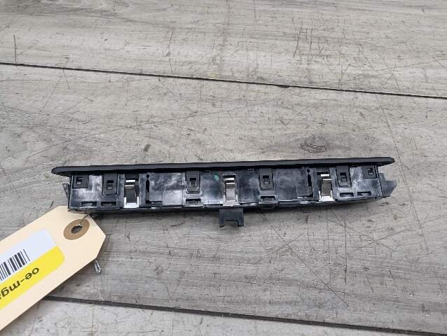 2016 - 2022 BMW 750i G12 Front Left Driver Seat Control Switch 9382799 N63B44O2