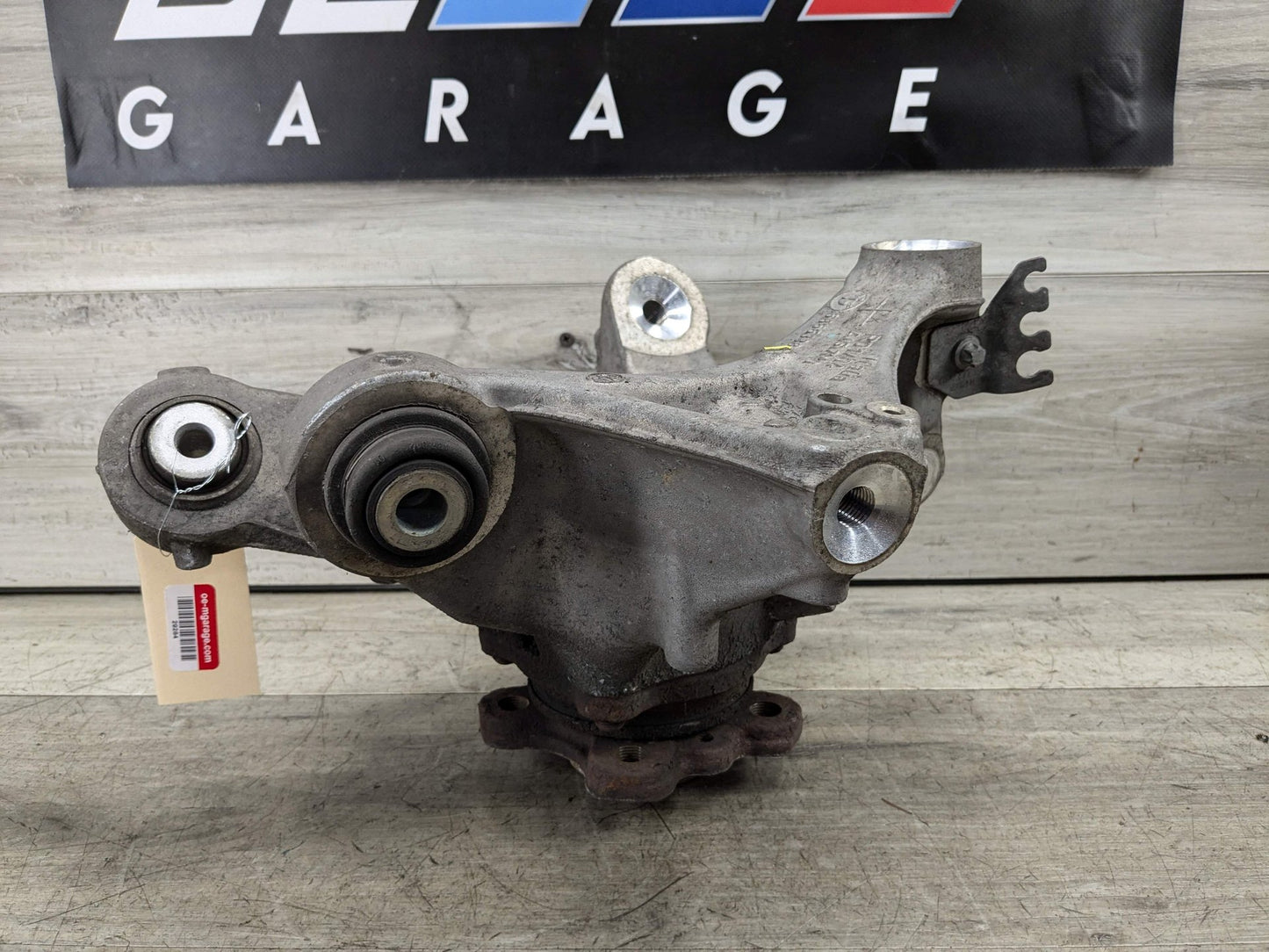 2017 BMW 540i G30 Rear Right Passenger Spindle Knuckle w/ Bearing 6866338 17-23 OEM BMW G30 530 540 M5550 REAR Right Passenger Hub Knuckle Bearing Carrier