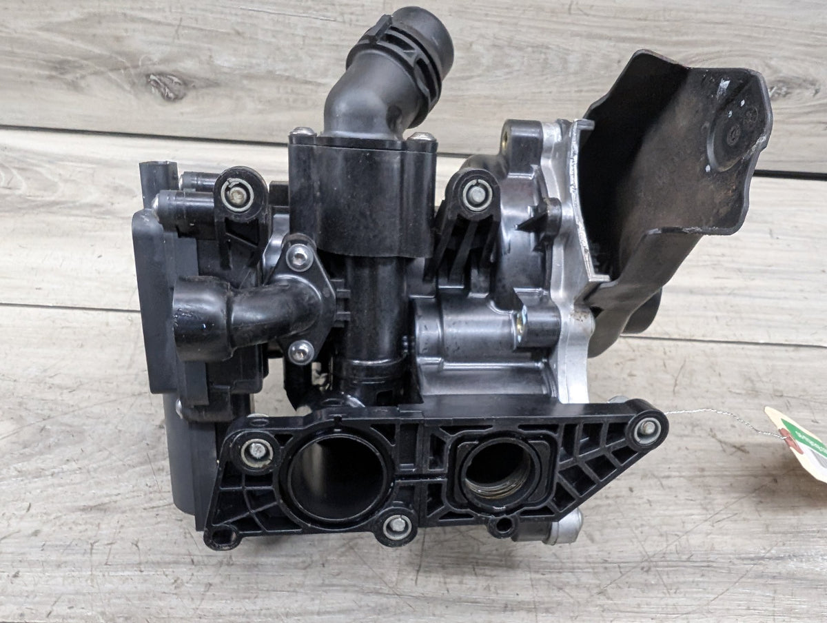 12-19 OEM AUDI A3 A4 A5 A6 S3 EA888 2.0L Engine Water Coolant Thermostat Pump