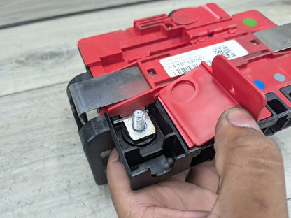 OEM BMW E82 E90 E92 Battery Power Lead Junction Distribution Fuse Box Voltage