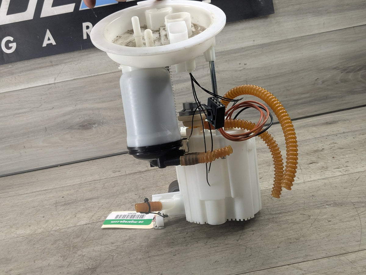 OEM BMW F22 F23 F30 F32 F33 F34 F36 Engine B58 Gas Fuel Tank Sending Pump Unit