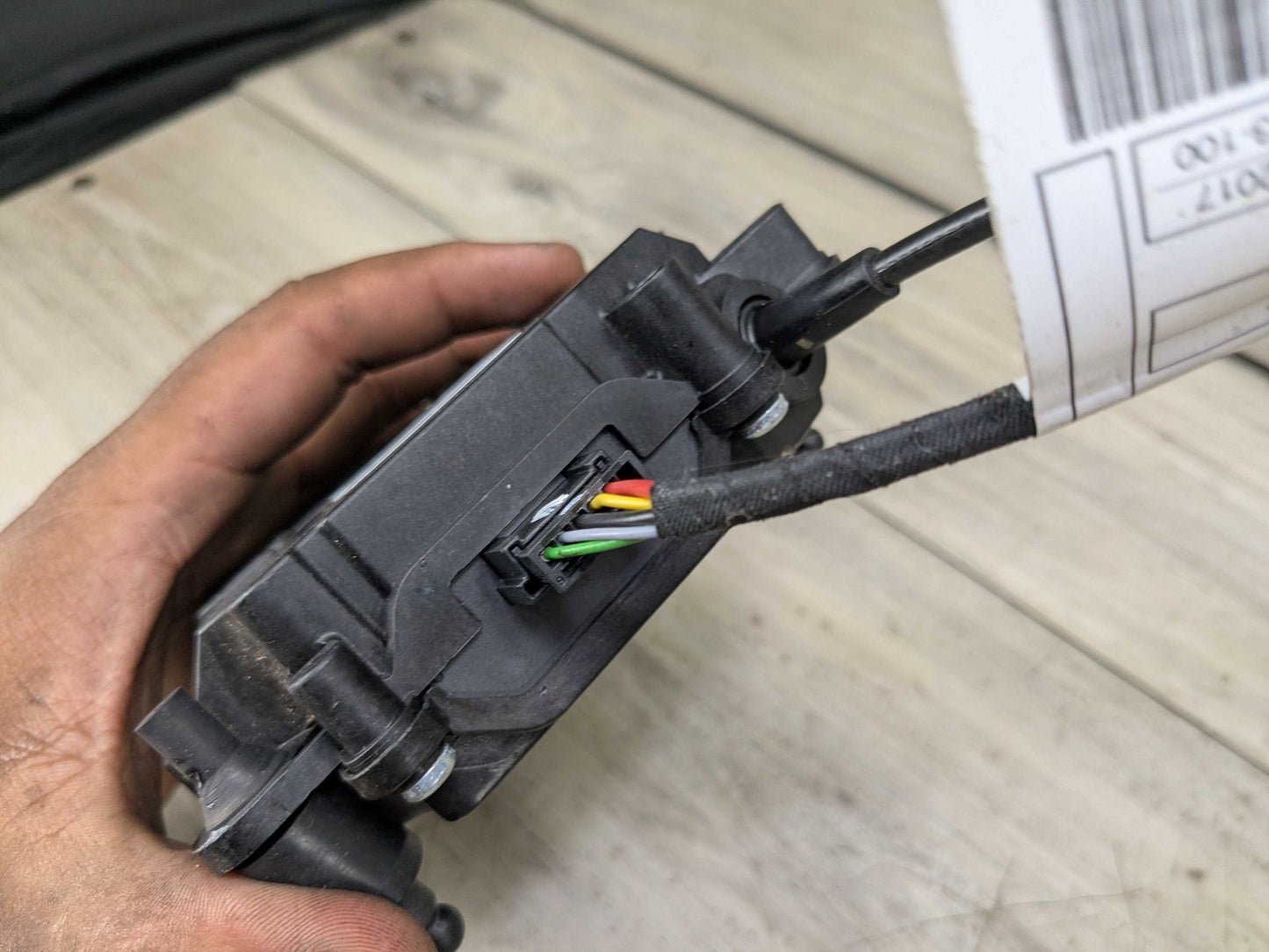 2018 BMW X3 G01 Liftgate Trunk Lid Liftgate Lock Latch Actuators SET 7383561 OEM BMW F90 F97 G01 G12 G22 G30 X3 M5 Trunk Lid Actuator Latch Lock System SET