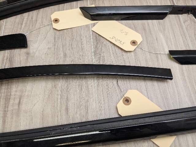 22-25 OEM BMW G42 G87 Right Passenger Side Door Belt Molding Trim SHADOW GLOSS