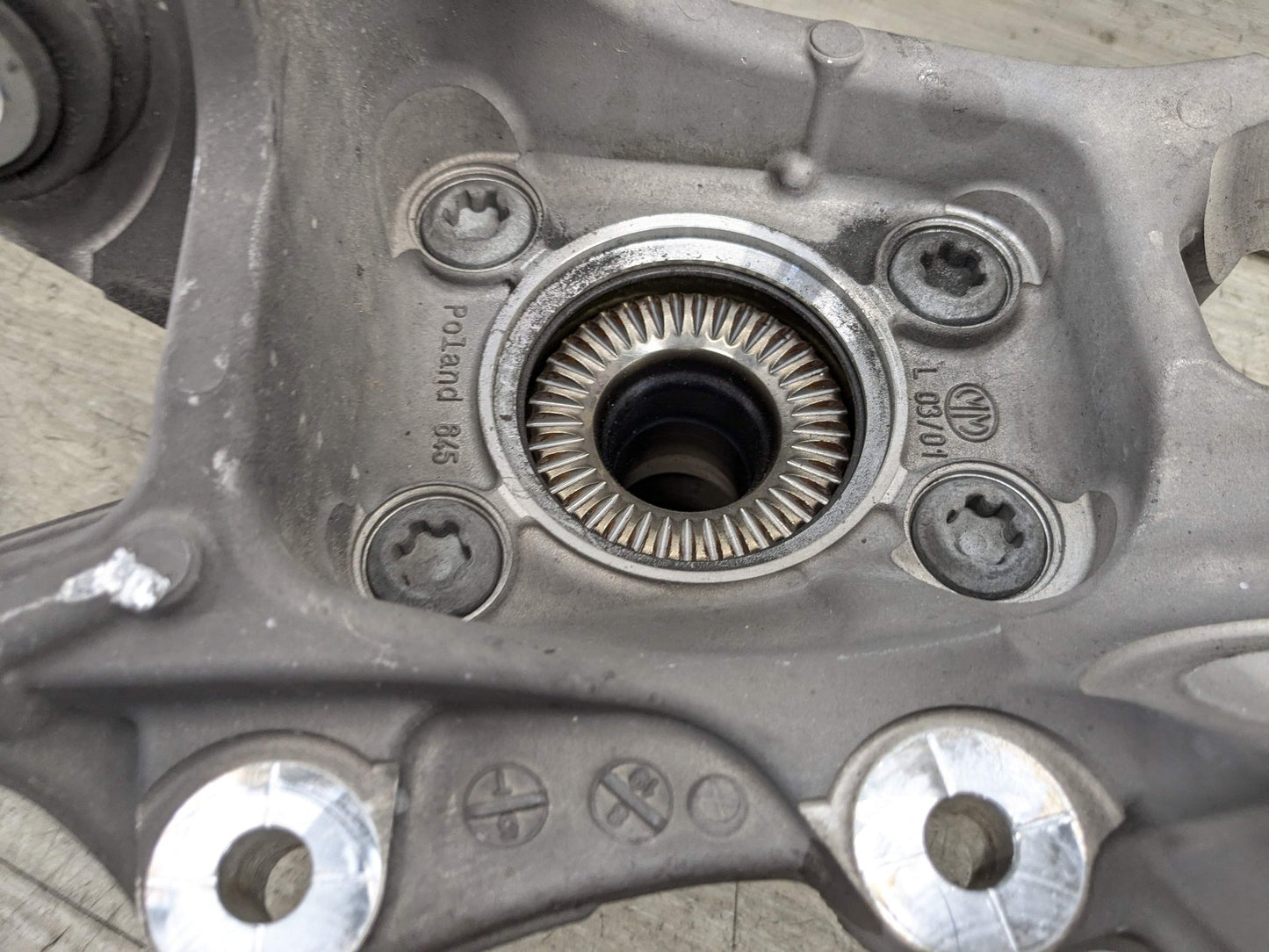 OEM BMW G20 330 M340 REAR Right Passenger Knuckle Wheel Hub Spindle Bearing