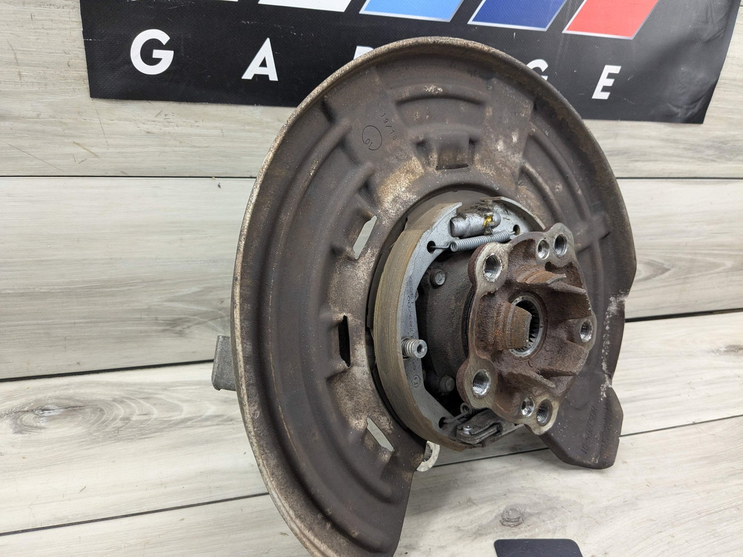 2018 BMW M2 F87 Rear Left Driver Spindle Knuckle w/ Bearing 2284795