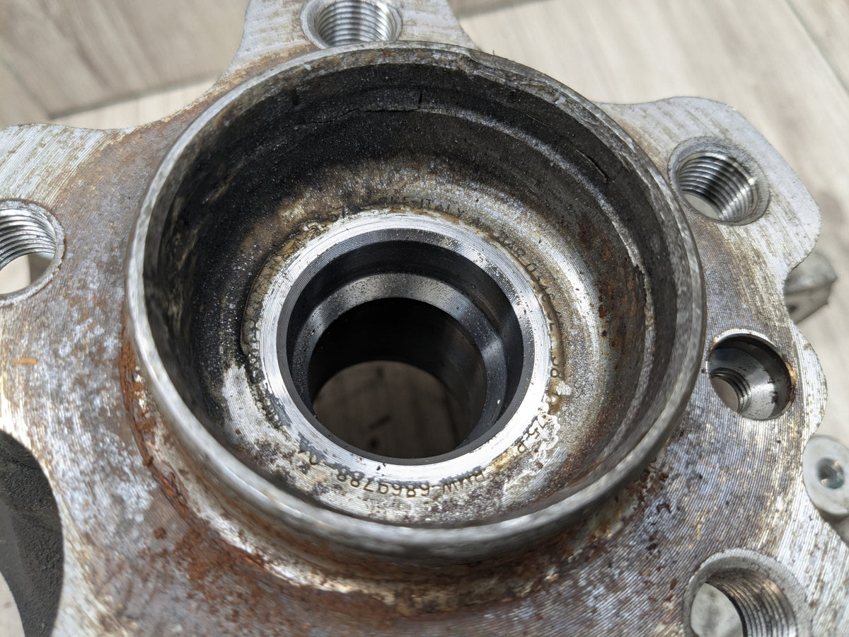 OEM BMW G01 X3 30i 30iX M40iX REAR Left Driver Knuckle Wheel Hub Spindle Bearing