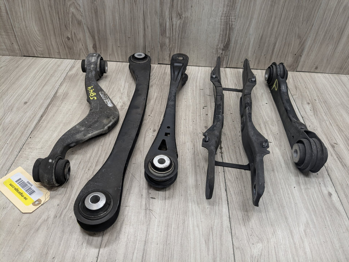 2017-2023 BMW M550i G30 Rear Right Passenger Control Arms SET 6870536 OEM BMW G11 G12 G14 G15 G16 G30 Rear Right Passenger Upper Lower Control Arm SET