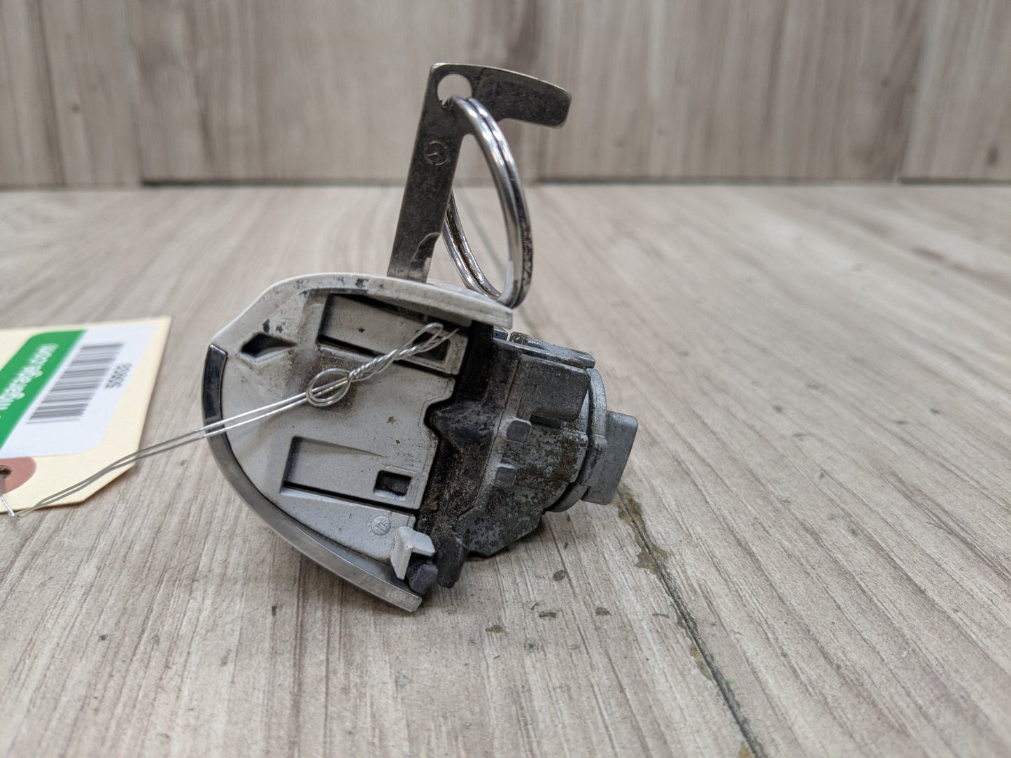 2015-2021 Mercedes-Benz C43 W205 Front Left Driver Key Lock Mechanism w/ Key A0997609500