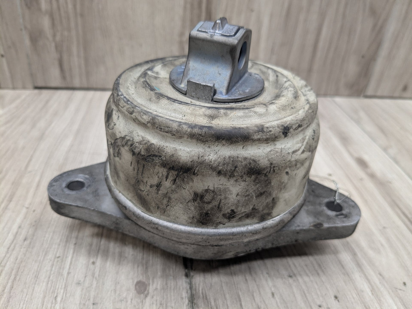 OEM Mercedes W212 W218 E550 M278 CLS63 AMG Engine Right Passsenger Motor Mount