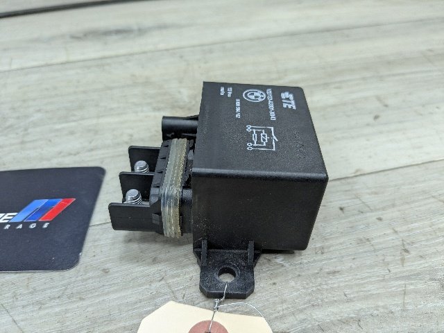 2020 BMW X5 G05 Cooling Fan Relay Module 6836504 OEM BMW F23 F30 F44 F80 G01 G05 G12 G30 Cooling Fan Relay Control Module 130A