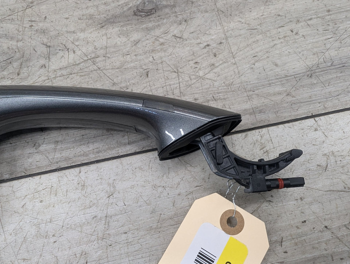 2016-2022 BMW 750i G12 Front or Rear Right Passenger Exterior Door Handle w/ Comfort Access 7413564 OEM