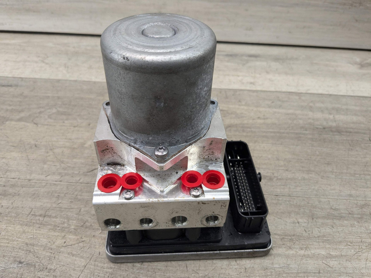 2018 BMW 540i G30 ABS Pump Module 6893768 16-20 OEM BMW G30 528 530 540 550 B58 DSC ABS Pump Computer Unit Anti Lock Brake