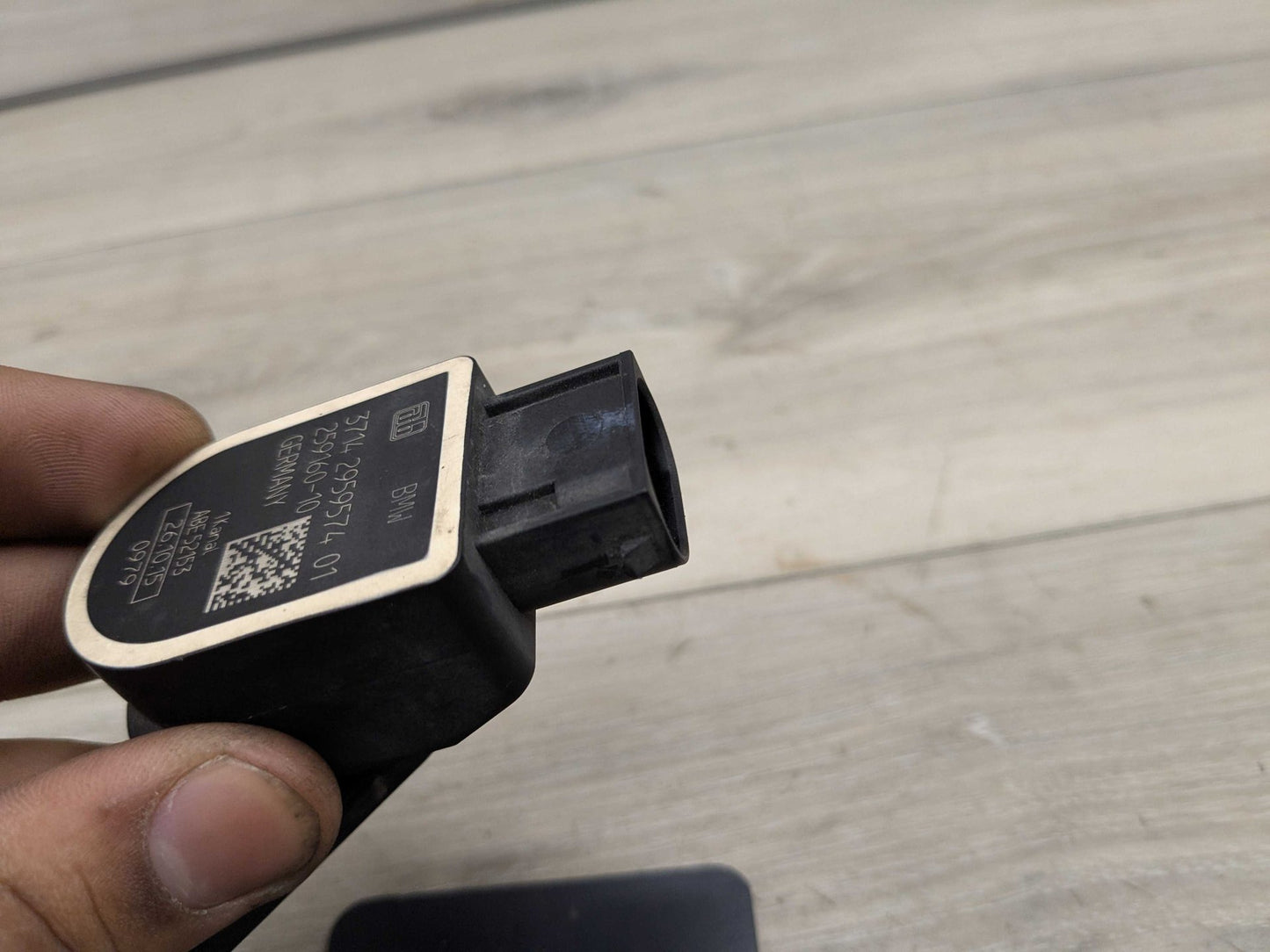 OEM BMW E82 G30 G12 F90 M5 Rear Suspension Headlight Level Left Sensor