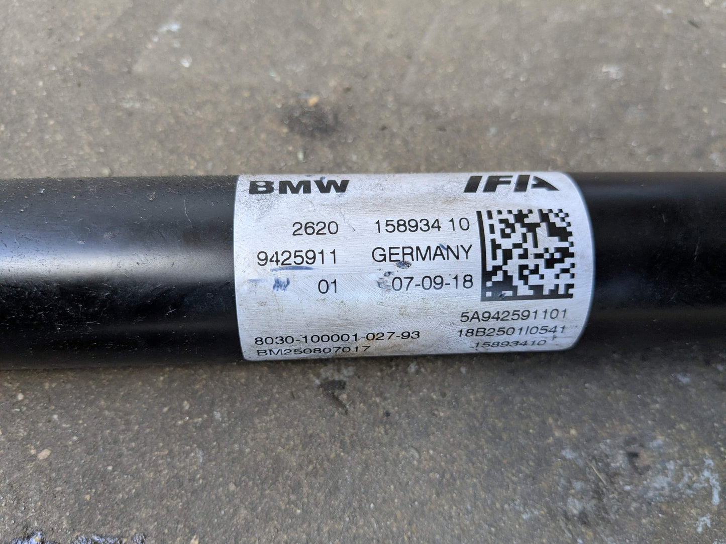 BMW Unknown Unknown Front Propeller Driveshaft Drive Shaft 9425911 OEM BMW G12 G20 G30 F90 X3 X4 X5 M5 M8 Sedan Drive Shaft Driveshaft Front Output