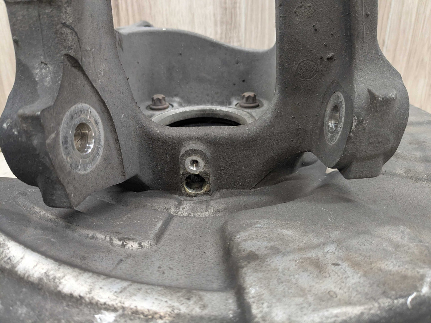 2022 BMW 330i G20 Rear Right Passenger Spindle Knuckle w/ Bearing 6770984 OEM BMW E70 F15 F16 F85 X5 X6 Rear Right Passenger Spindle Hub Carrier Knuckle