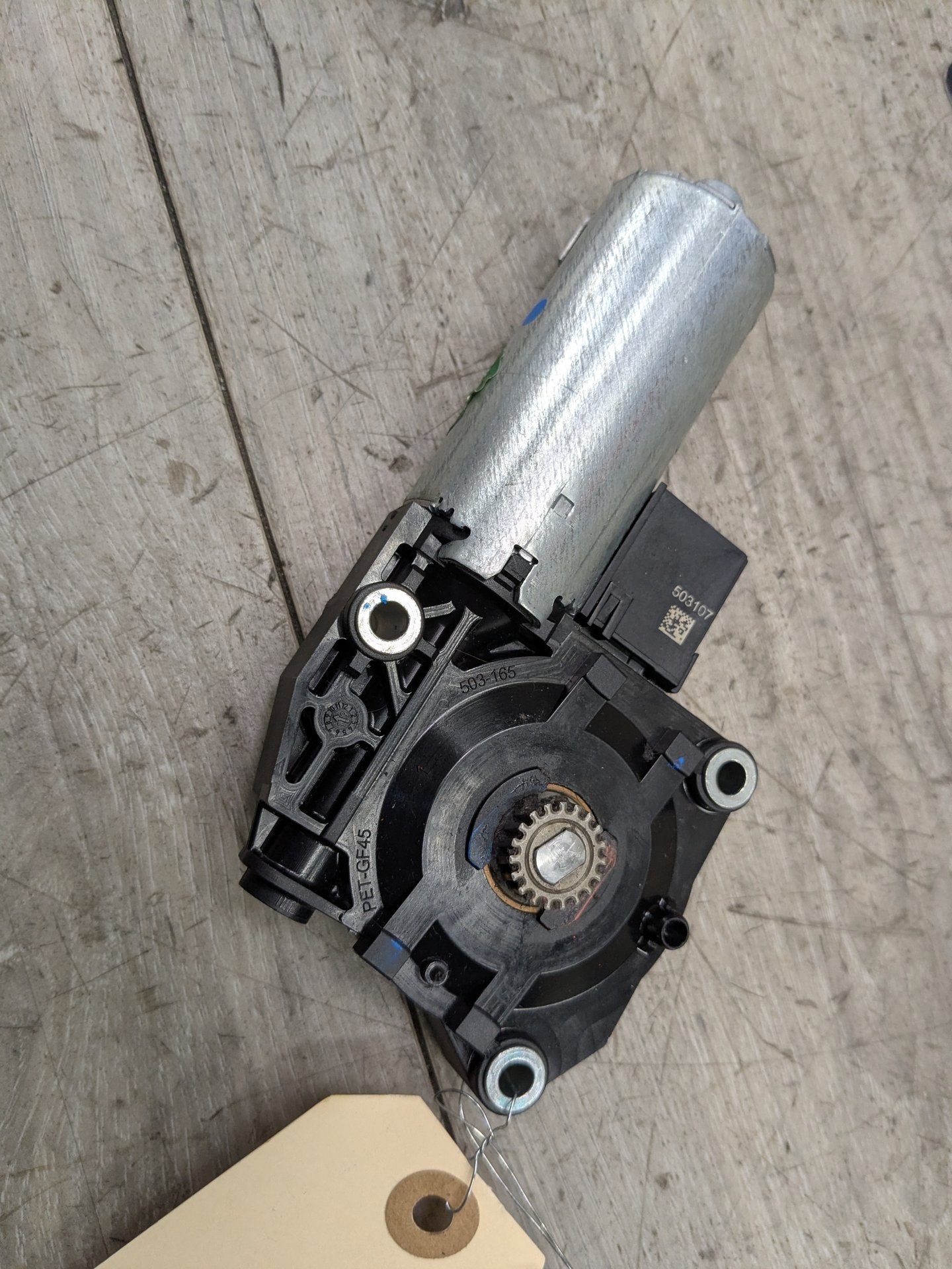 2020 BMW 330i G20 Sunroof Sun Roof Glass Motor 7424804 OEM BMW G20 G22 G26 G42 G80 G82 G87 M2 M3 M4 Sunroof Moonroof Motor Drive Unit