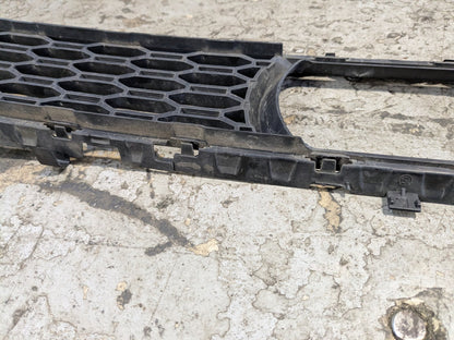 2017-2023 BMW M550i G30 Front Middle Center Bumper Cover Grille 8064931 *17-20 OEM BMW G30 Front Bumper Lower Center Grille Trim Black OEM