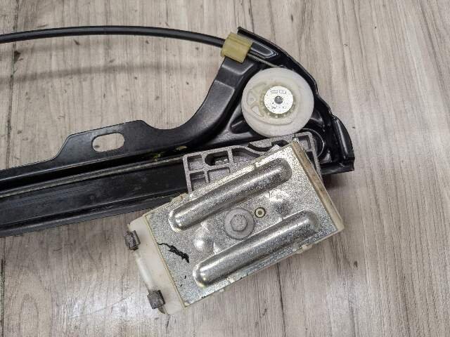 07-13 OEM BMW E92 E93 335 M3 Front Left Driver Door Window Regulator w/ Motor