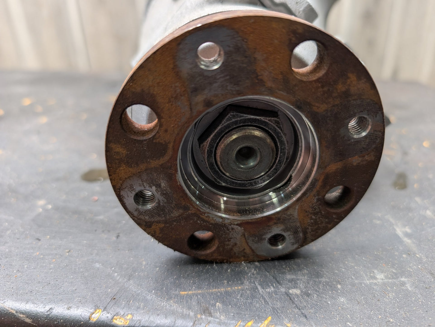 2020 BMW 740i G12 Front Axle Carrier Differential 7647386 OEM BMW G11 G12 G20 G30 xDrive AWD Front Differential Axle Gearbox Carrier 2.81
