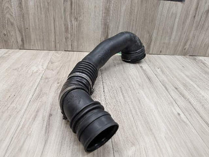 08-13 OEM BMW E88 E90 E92 E93 135 335 Engine Turbo Air Duct
