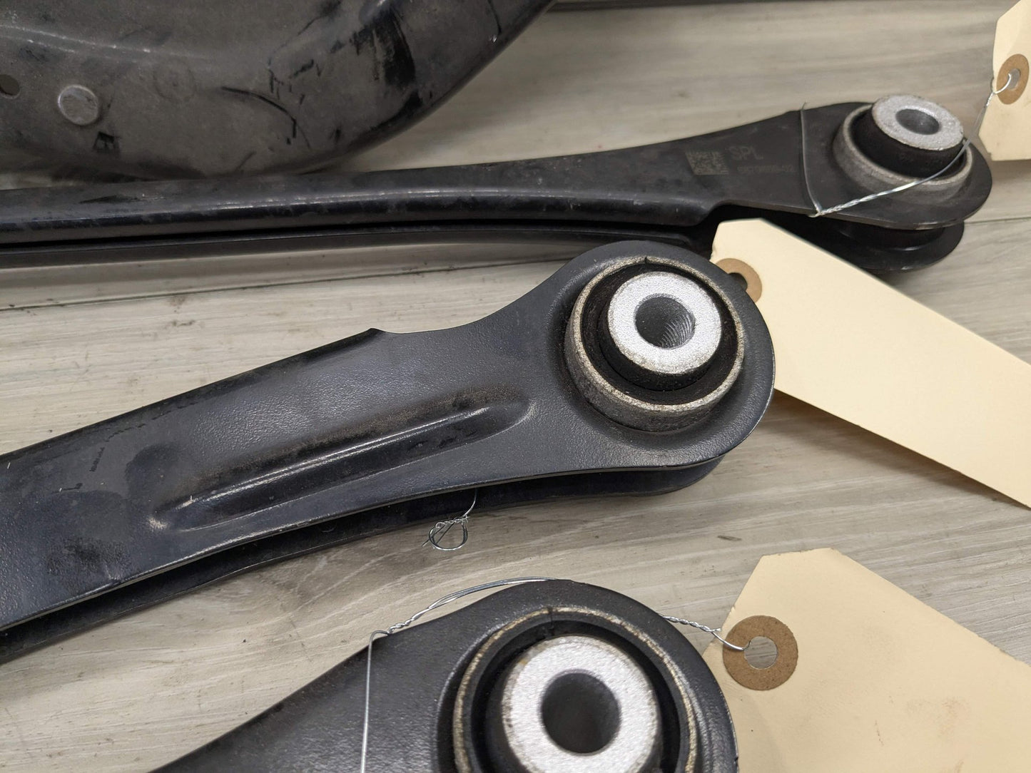2022 BMW M240i G42 Rear Right Passenger Control Arms SET 6876633 OEM BMW G20 G22 G23 G26 G29 G42 Rear Right Passenger Upper Lower Control Arms