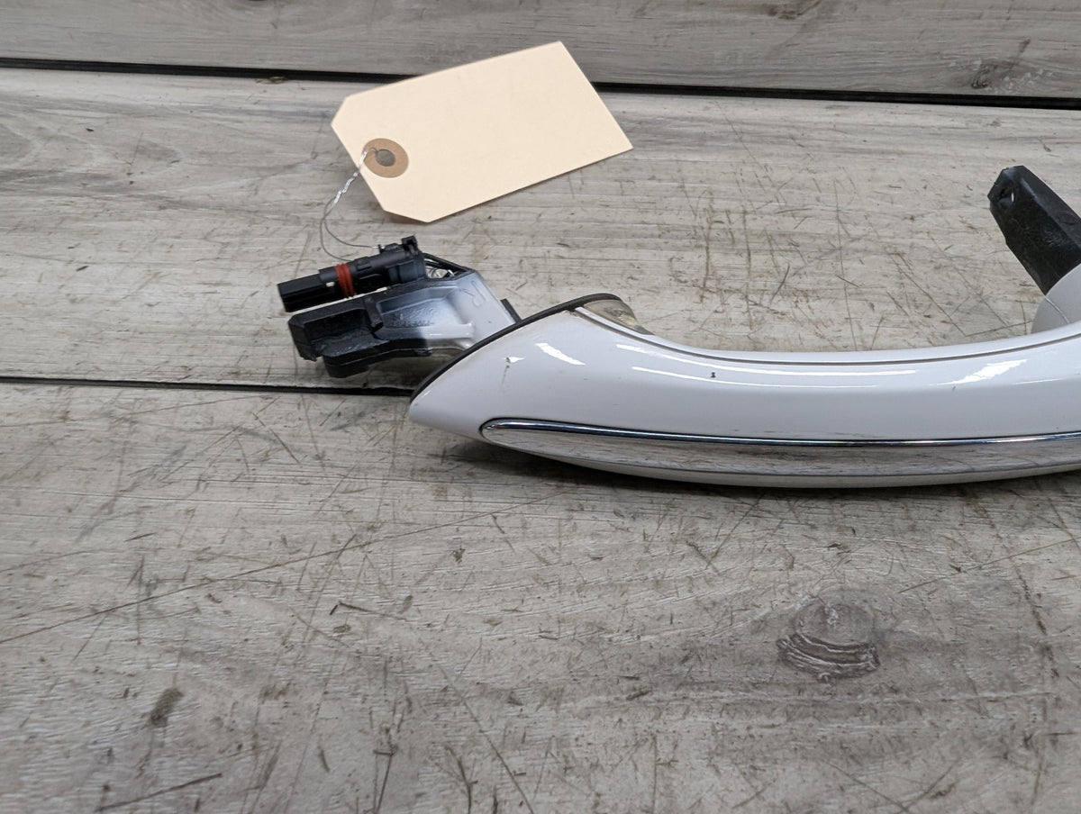 2011-2016 BMW 528i F10 Front Right Passenger Exterior Door Handle w/ Comfort Access 7305276 OEM BMW F02 F06 F10 F13 M5 Front Rear Right Passenger Door Handle COMFORT ACCESS OEM