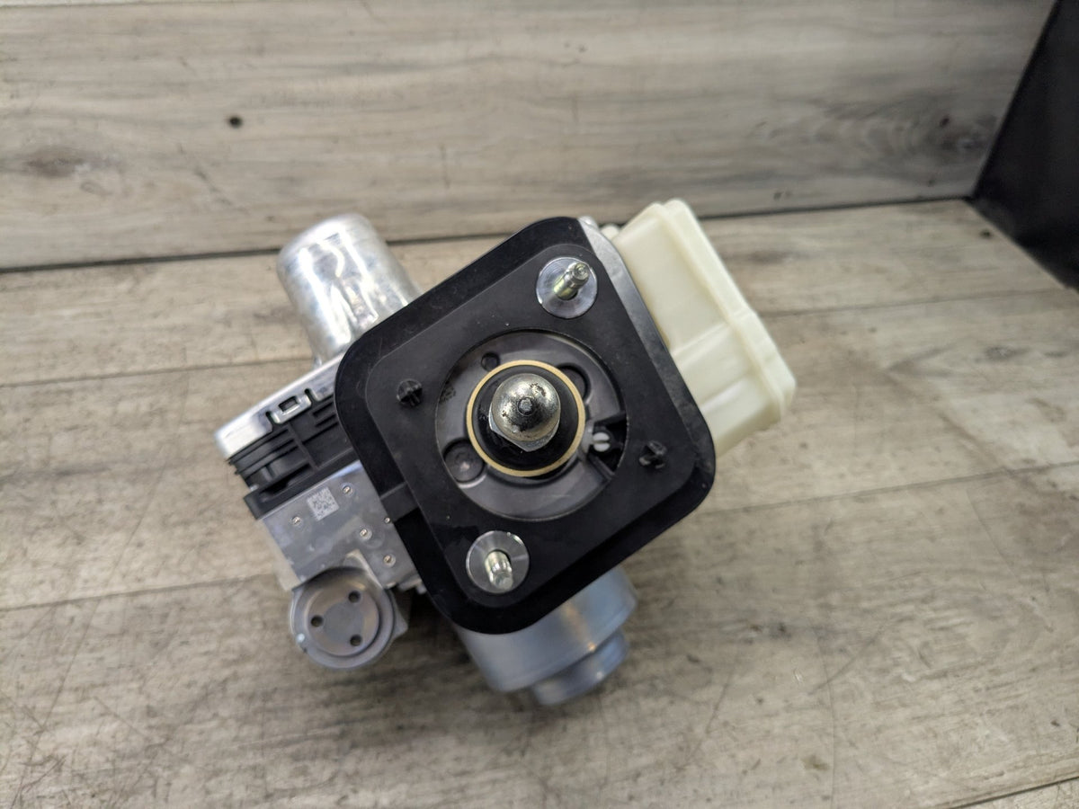 2019-2026 BMW X5 G05 ABS Pump Module 6899247 ENGINE STARTER: The engine may no be able o be s ar ed. I he dri er repea edly a emp s o s ar he engine using excessi ely long s ar ing a emp s, his may cause an elec rical o erload o he s ar er. OEM