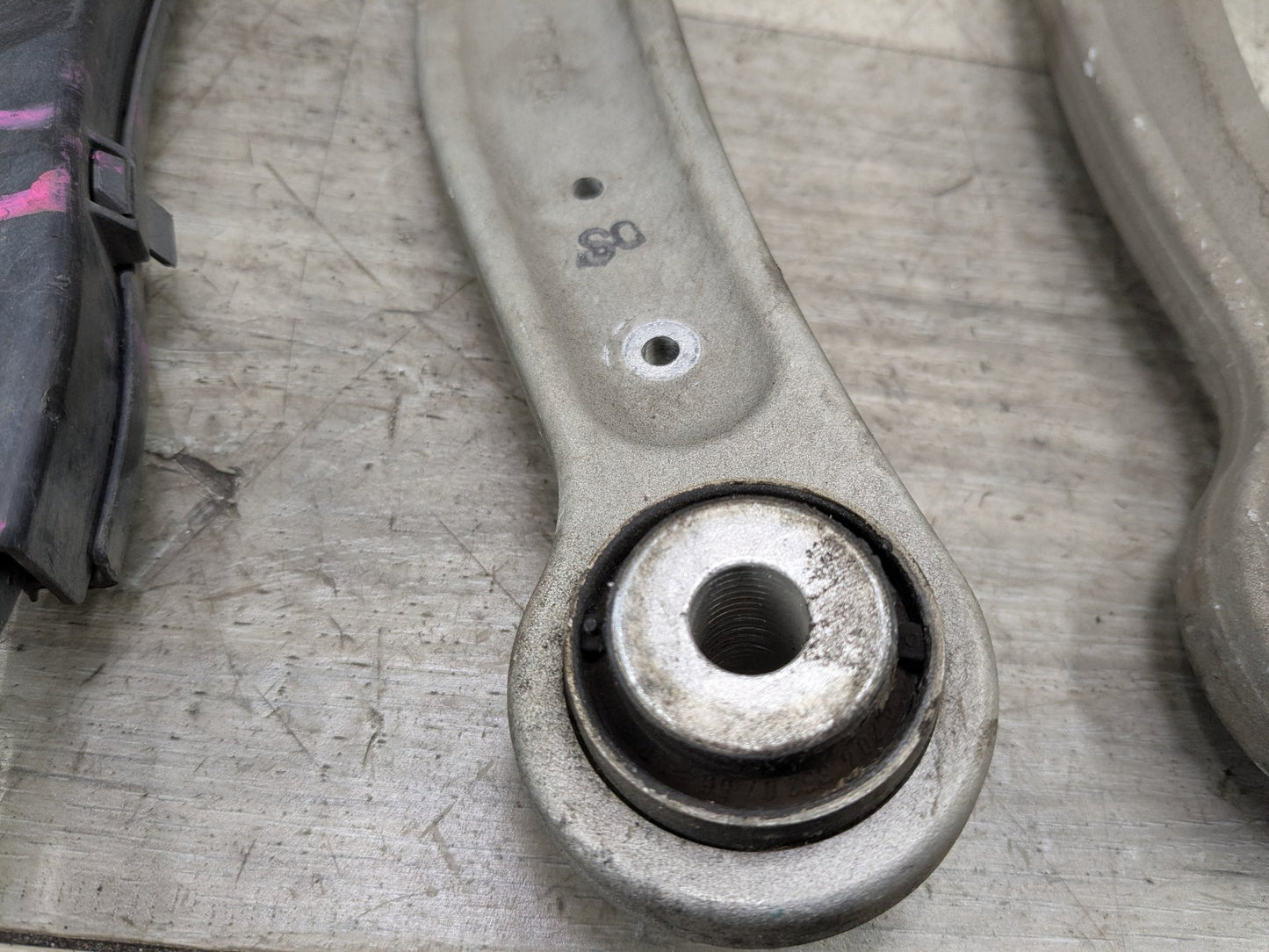 2009-2017 Mercedes-Benz E550 E-Class A207 Rear Left Driver Control Arms SET a2043521488