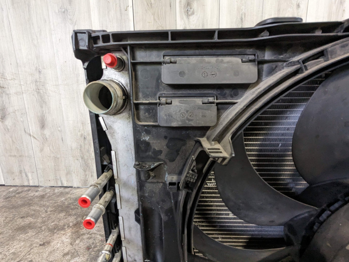 12-18 OEM BMW F10 F06 F12 M5 M6 Main Radiators Cooling ASSEMBLY Fan SET S63TU