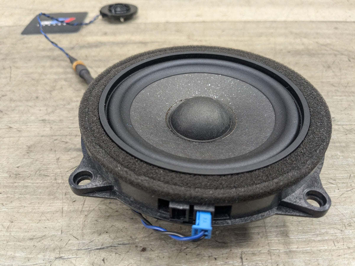 2018-2024 BMW X3 G01 Speakers SET 6809629 Recall or rear cargo rail OEM