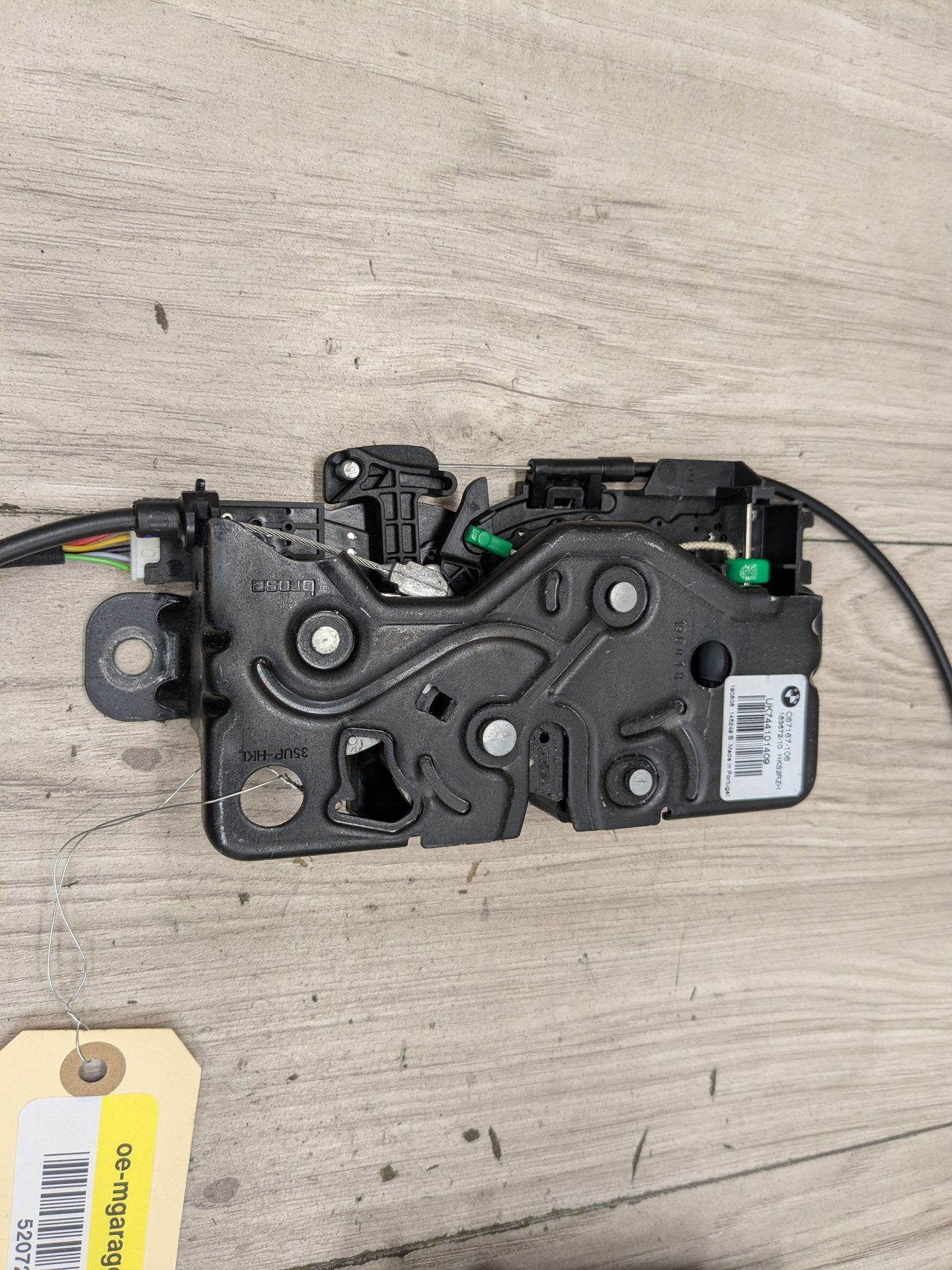 2020 BMW 740i G12 Liftgate Trunk Lid Liftgate Lock Latch Actuators SET 7441014 OEM BMW F90 F97 G01 G12 G22 G30 X3 M5 Trunk Lid Actuator Latch Lock System SET