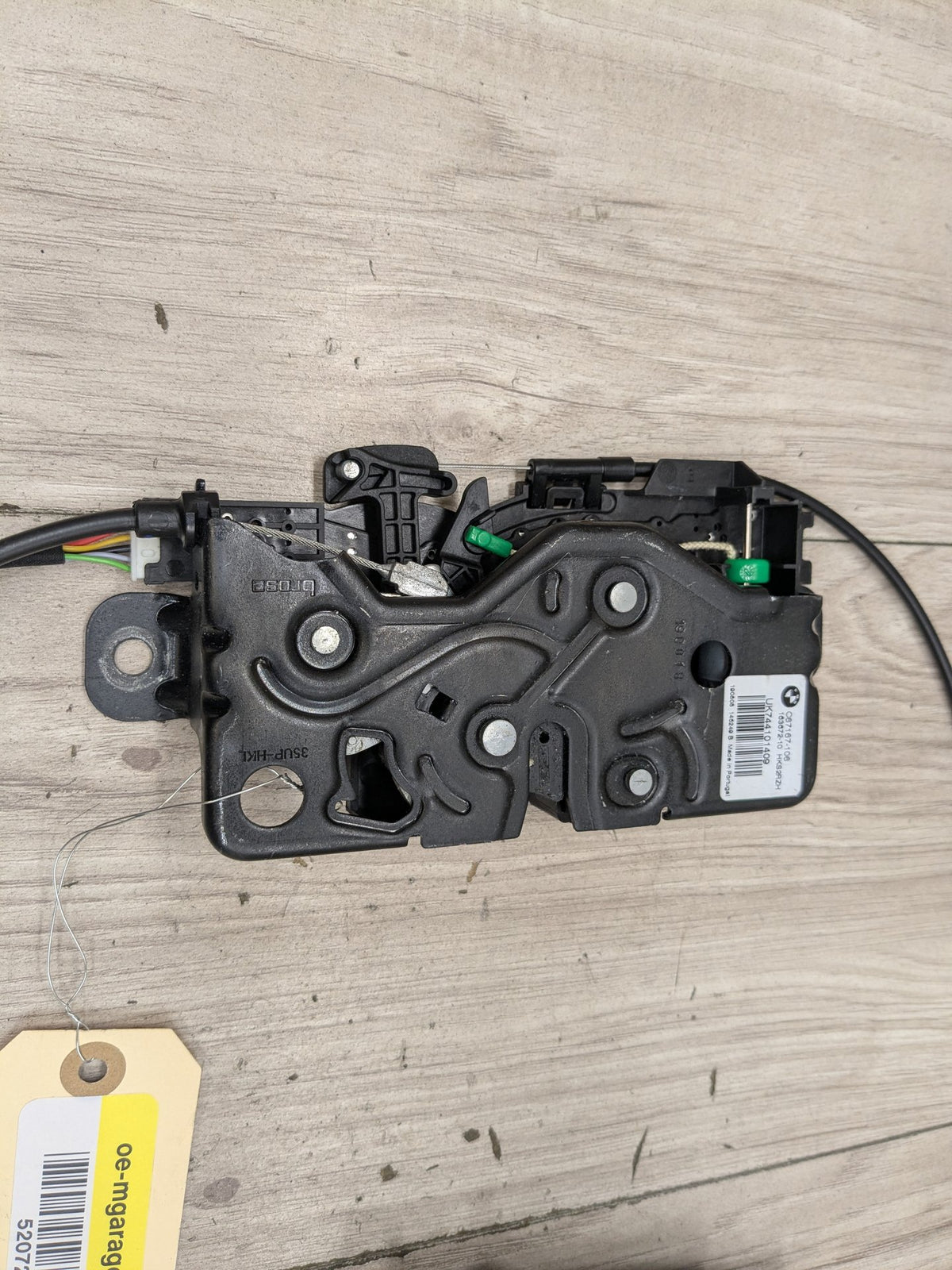2020 BMW 740i G12 Liftgate Trunk Lid Liftgate Lock Latch Actuators SET 7441014 OEM BMW F90 F97 G01 G12 G22 G30 X3 M5 Trunk Lid Actuator Latch Lock System SET OEM