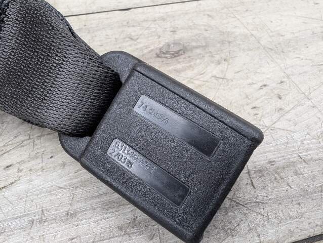 17-23 OEM BMW G30 530 F90 M5 Sedan Rear Left 2nd Row Center Seat Belt Buckle