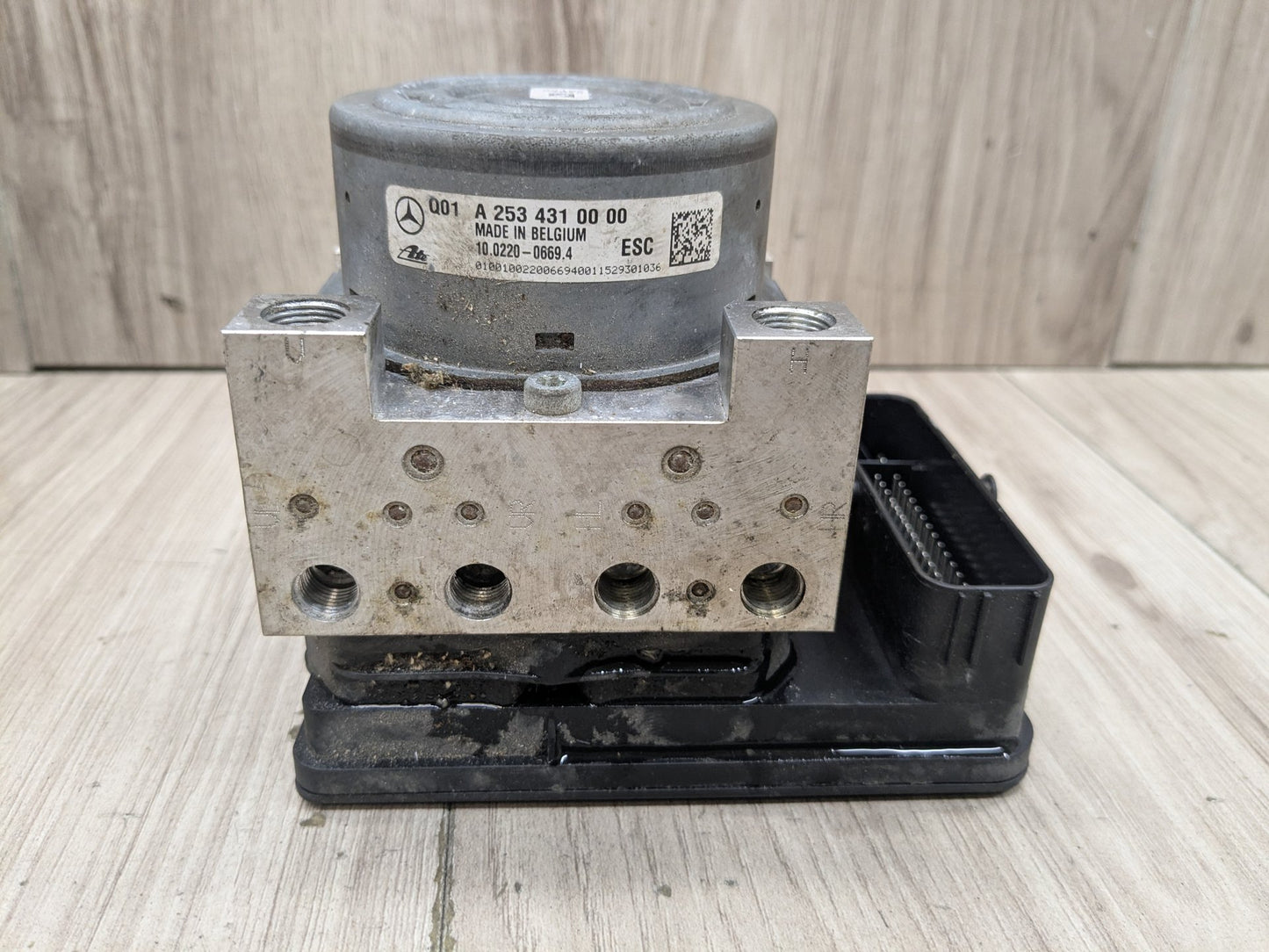2015-2021 Mercedes-Benz C43 W205 ABS Pump Module A2534310000 OEM