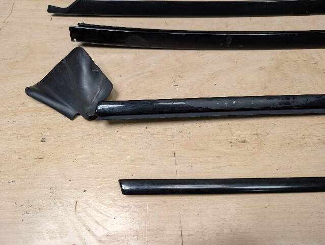 OEM BMW E88 135 Front Rear Door Exterior Trim Molding High Gloss Black SET of 7