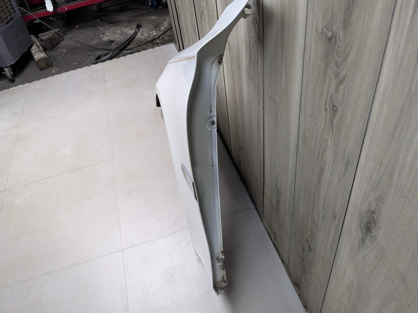 09-15 OEM BMW F01 F02 740 750 Front Left Driver Side Fender Panel White 300 White ALPINWEISS III (300)